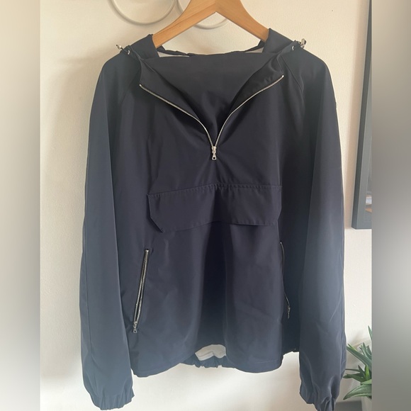 Sandro wind breaker/rain jacket. - Picture 5 of 5